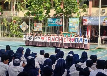 SMK Trimulia Jakarta Gelar Upacara HUT PGRI ke-80 & Hari Guru Nasional 2025 Bertema “Guru Hebat, Indonesia Kuat”